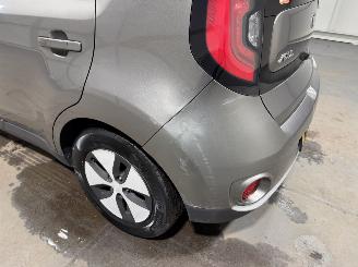 Kia Soul EV 27kWh 81kW ExecutiveLine DAB Stoel/Stuurverwarming picture 28