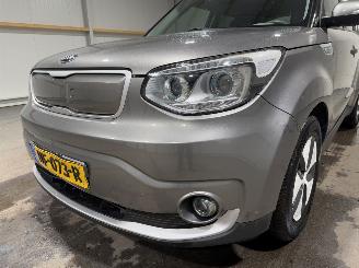 Kia Soul EV 27kWh 81kW ExecutiveLine DAB Stoel/Stuurverwarming picture 22