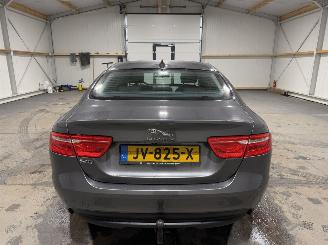 Jaguar XE 2.0D 120kW Automaat Clima Navi Pure picture 7