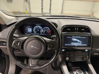 Jaguar F-Pace 2.0 132kW Portforlio Automaat AWD 20D picture 20