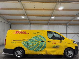 krockskadad bil bedrijf Opel Vivaro-e 50kWh 100kW Airco L3H1 Innovation 2022/12
