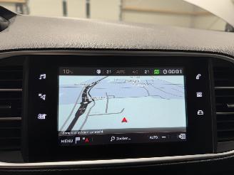 Peugeot 308 1.2 PureTech 96kW Automaat Leder Panoramadak Blue Lease Premium picture 18