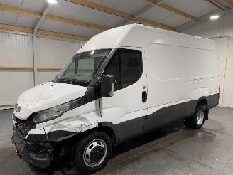 Iveco Daily 35C 2.3d 100kW Clima DUBBELLUCHT picture 9