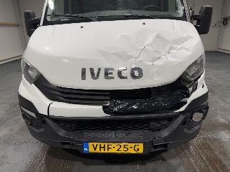 Iveco Daily 35C 2.3d 100kW Clima DUBBELLUCHT picture 23