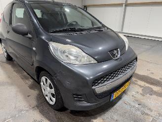 Peugeot 107 1.0 -12V 50kW XR picture 14