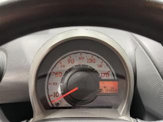 Peugeot 107 1.0 -12V 50kW XR picture 23