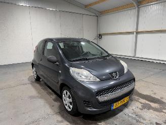 Peugeot 107 1.0 -12V 50kW XR picture 3