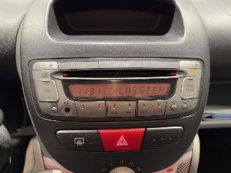 Peugeot 107 1.0 -12V 50kW XR picture 24