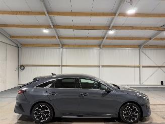 Vaurioauto  passenger cars Kia Proceed 1.5T-GDi 118kW Clima Navi GT-Line 2023/2