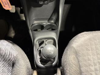 Peugeot 108 1.0e-VTi 53kW Active picture 27