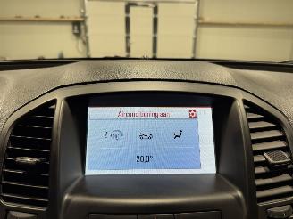 Opel Insignia ST 2.0CDTI 96kW Ecoflex Business Edition picture 17