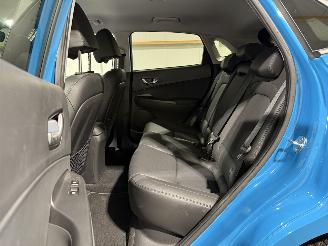 Hyundai Kona 64kWh EV 150kW Premium picture 36