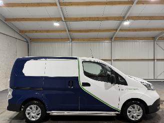 Vaurioauto  commercial vehicles Nissan E-NV200 40kWh 80kW Automaat Business Navigatie 2019/6