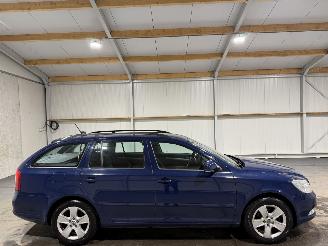 Vaurioauto  passenger cars Skoda Octavia 1.2TSI 77kW Ambition Business Line 2011/7