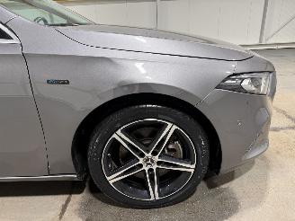 Mercedes A-klasse 250e 118kW Automaat Premium picture 16