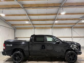 dañado vehículos comerciales Dodge Ram 5.7Hemi 295kW Automaat Crew Cab Big Horn 2021/8