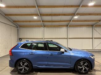Vaurioauto  passenger cars Volvo Xc-60 2.0T5 184kW Automaat AWD R-Design 2018/10