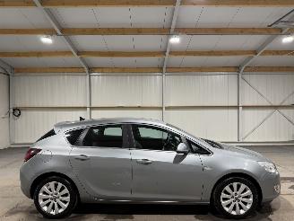Schadeauto Opel Astra 1.4Turbo 88kW Airco Cosmo 2012/1