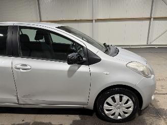 Toyota Yaris 1.3VVTi 64kW Sol picture 14