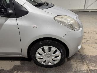 Toyota Yaris 1.3VVTi 64kW Sol picture 16