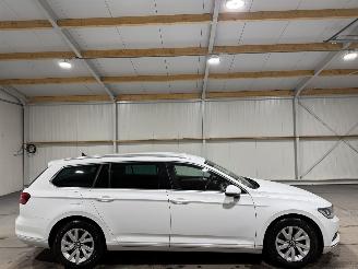 damaged passenger cars Volkswagen Passat 1.6TDI 88kW Clima Connected Series 2017/2