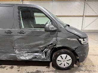 Volkswagen Transporter 2.0TDI 66kW L1H1 picture 14