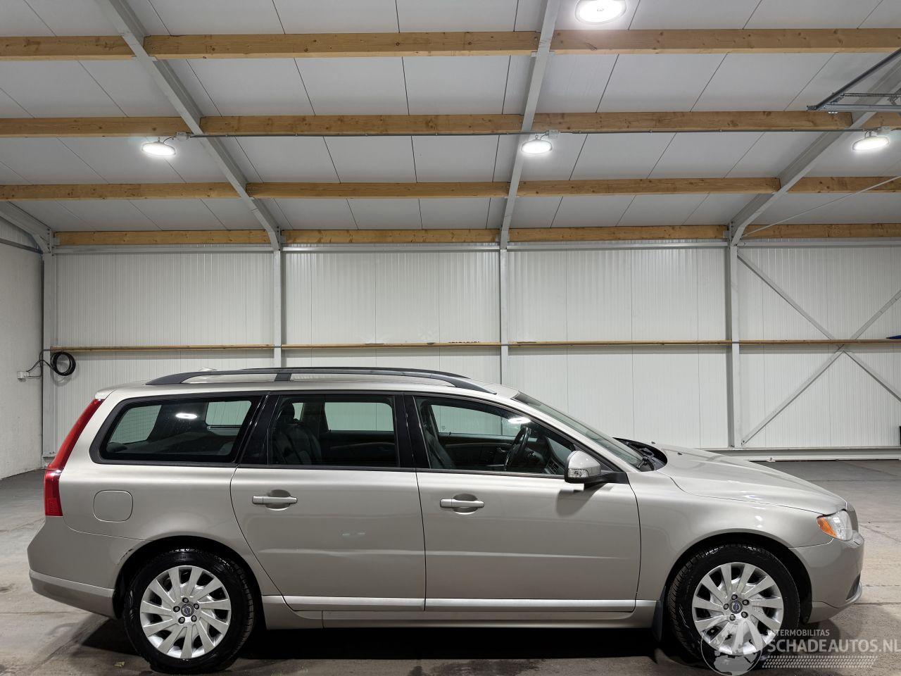 Volvo V-70 2.0 107kW  Momentum