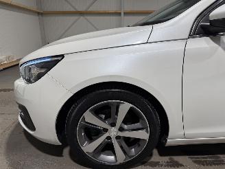 Peugeot 308 SW 1.2 81kW Clima PureTech Blue Lease Premium picture 15