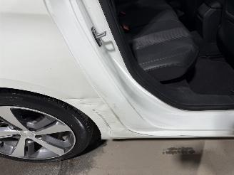 Peugeot 308 SW 1.2 81kW Clima PureTech Blue Lease Premium picture 28