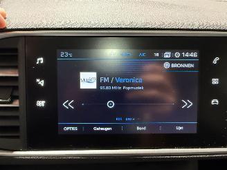Peugeot 308 SW 1.2 81kW Clima PureTech Blue Lease Premium picture 33