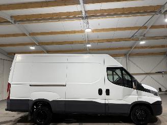 krockskadad bil bedrijf Iveco Daily 2.3D 100kW Automaat Dubbellucht Camera 352H1 2018/5
