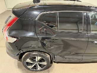 Volvo XC40 78kWh Recharge 300kW AWD R-Design picture 20
