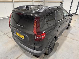 Dacia Jogger 1.6Hybrid 69kW Automaat Extreme 7Persoons picture 22