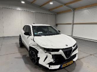 Alfa Romeo Junior 54kWh Elettrica  Speciale  115kW picture 3