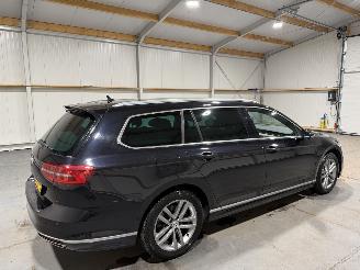 Volkswagen Passat 1.6TDI 88kW Automaat Highline Business R picture 5