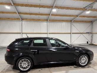 Alfa Romeo 159 1.9JTD 88kW Sportwagon picture 5