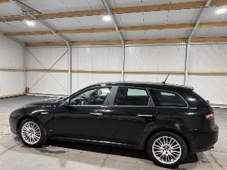 Alfa Romeo 159 1.9JTD 88kW Sportwagon picture 11