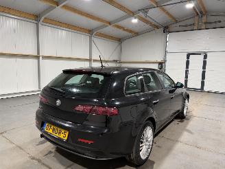 Alfa Romeo 159 1.9JTD 88kW Sportwagon picture 6