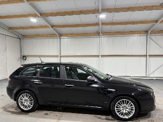 Alfa Romeo 159 1.9JTD 88kW Sportwagon picture 2