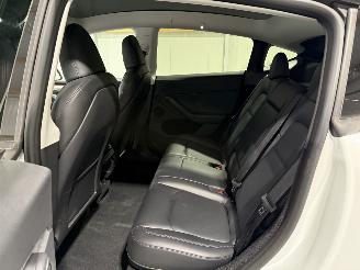 Tesla Model Y 75kWh Long Range AWD 258kW picture 21
