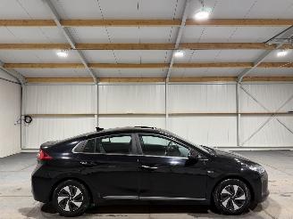 Coche accidentado Hyundai Ioniq 1.6GDi 77kW Automaat Schuifkantel Premium 2018/7