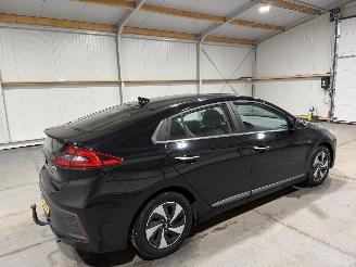 Hyundai Ioniq 1.6GDi 77kW Automaat Schuifkantel Premium picture 5