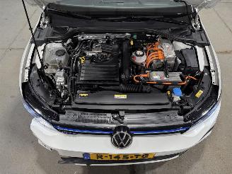 Volkswagen Golf GTE 1.4eHybrid 110kW Automaat Pano picture 26