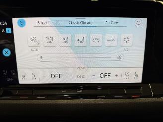 Volkswagen Golf GTE 1.4eHybrid 110kW Automaat Pano picture 41