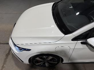 Volkswagen Golf GTE 1.4eHybrid 110kW Automaat Pano picture 17