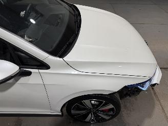 Volkswagen Golf GTE 1.4eHybrid 110kW Automaat Pano picture 18