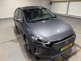 Hyundai Ioniq 1.6GDi 77kW Automaat Premium picture 19