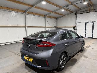Hyundai Ioniq 1.6GDi 77kW Automaat Premium picture 6
