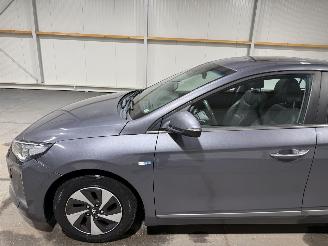 Hyundai Ioniq 1.6GDi 77kW Automaat Premium picture 13
