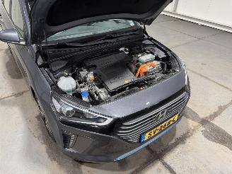 Hyundai Ioniq 1.6GDi 77kW Automaat Premium picture 25